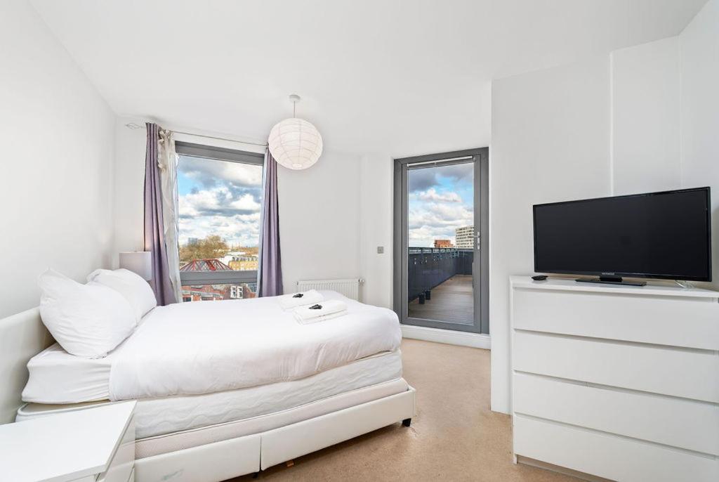 Modern Serviced 3-Bedroom Flat In East Лондон Екстер'єр фото
